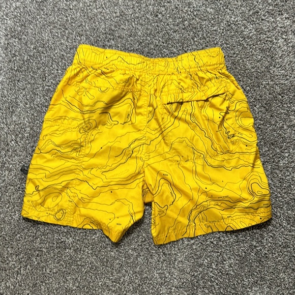 The North Face Topography Belted Shorts Men Small Yellow Black Lined Pockets - Picture 3 of 3